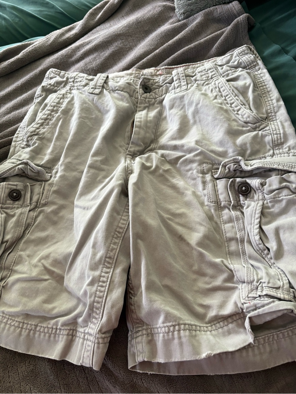 American Eagle Outfitters Women’s Cargo Shorts - Light Grey